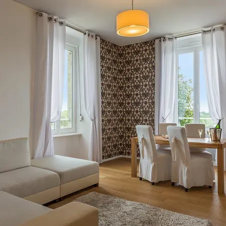 Manoir De Kerhuel De Quimper 호텔 4*