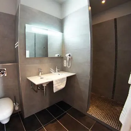 호텔 Manoir De Kerhuel De Quimper 4*